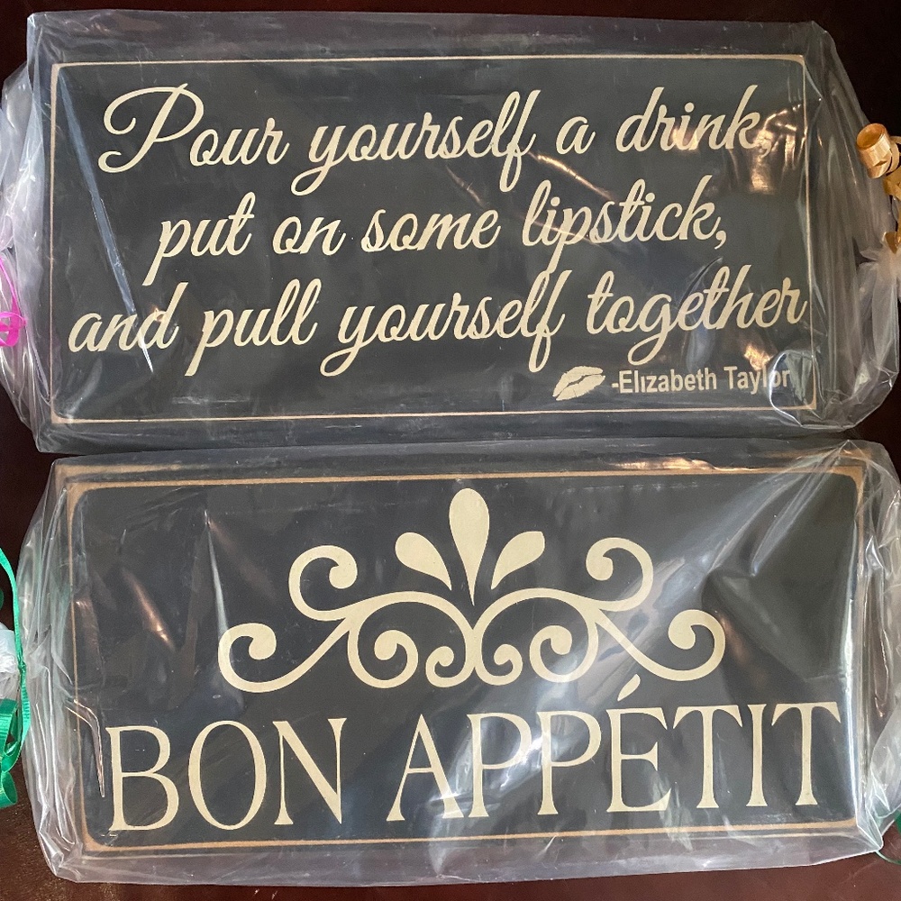 Bundle--Two inspirational wood signs--new, never used. Purchased at Christmas